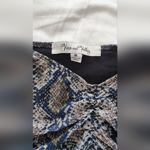 Top - Picture 4 of 5